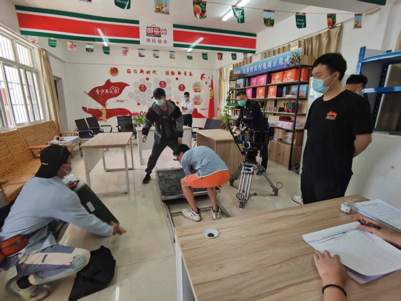 河口区广告片拍摄公司：极简主义践行者，少即是多的视觉哲学